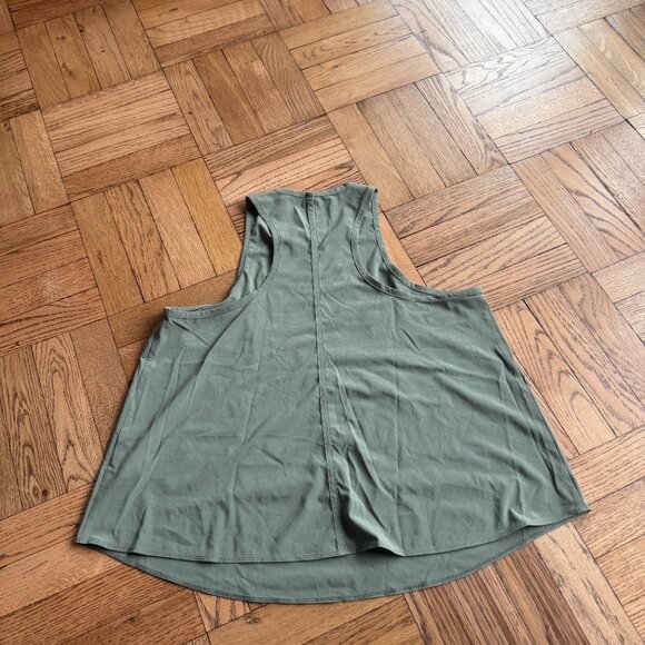EXCELLENT CONDITION Vuori Villa Tank – Pistachio – Size Large - Picture 2 of 2